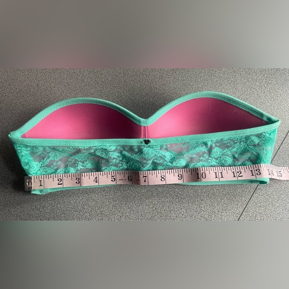 PINK Victoria's Secret Mint Green Strapless
Lace Bandeau/Bralette Size Large - Picture 8 of 10
